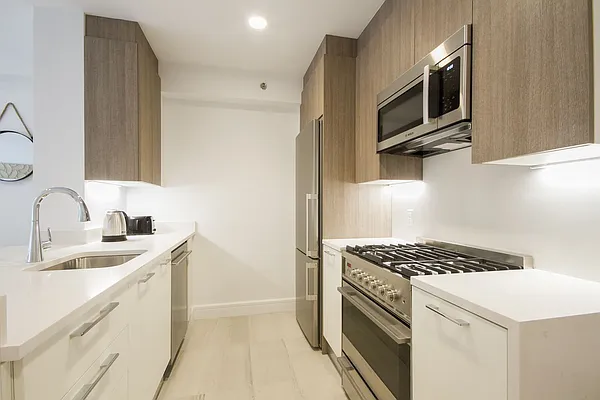 Rented by Bedrose | media 12