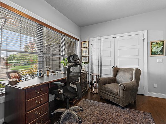 5th image of 4053 Stone Point Dr NE