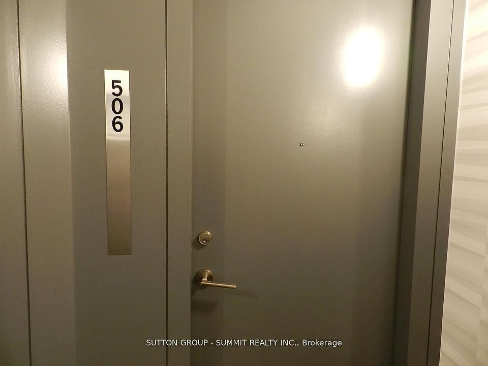 1st image of 25 Carlton St #506