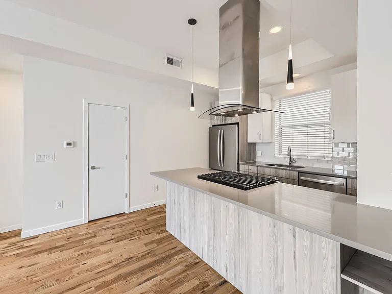 2848 W 24th Ave #4 — Photo 9