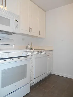 Rented by Manhattan Connection | media 14