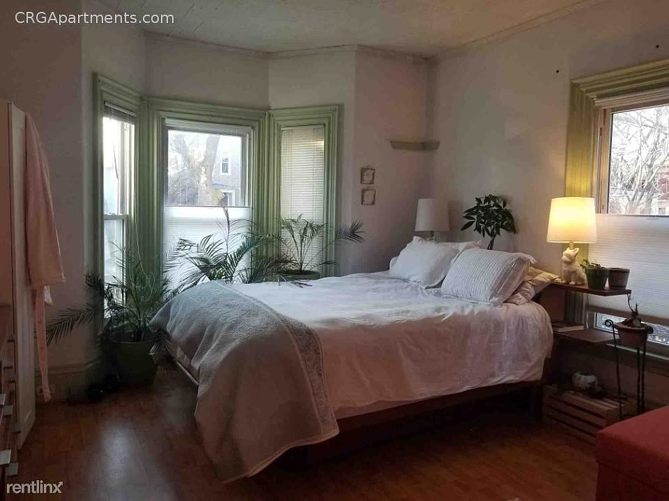 211 Erie St. #1 Cambridge - Cambridgeport Unit Photo 1