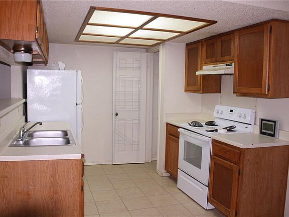 3rd image of 9404 Kempler Dr #B