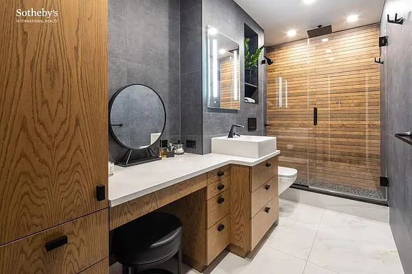 Sold by Sotheby's International Realty | media 7