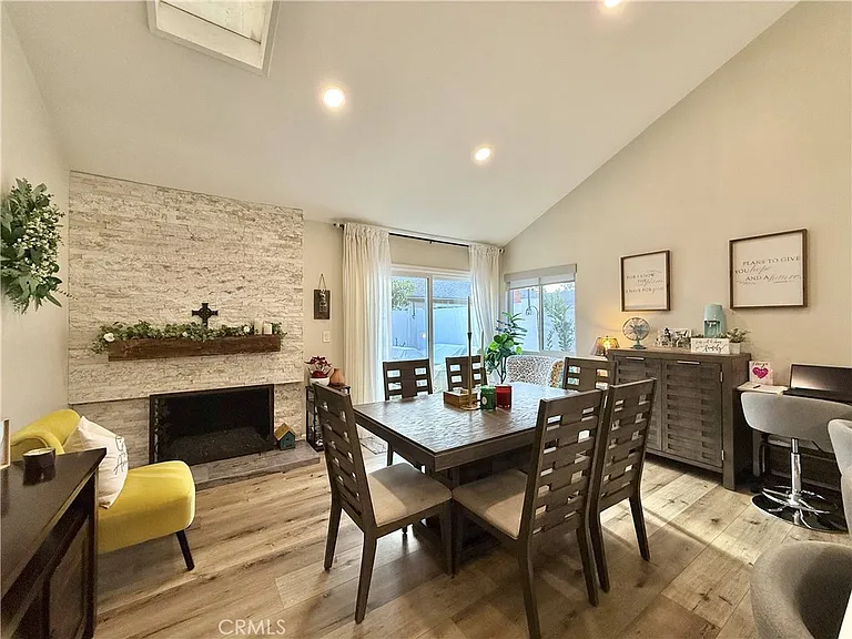 18413 Winslow Pl — Photo 14