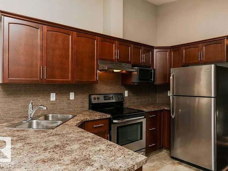 11715 122nd St NW — Photo 16