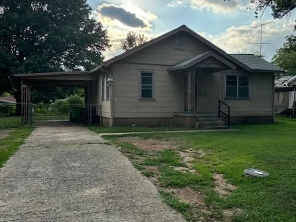 307 S 9th St, Okemah, OK 74859