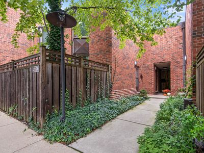 2147 N Lincoln Ave, Chicago, IL, 60614