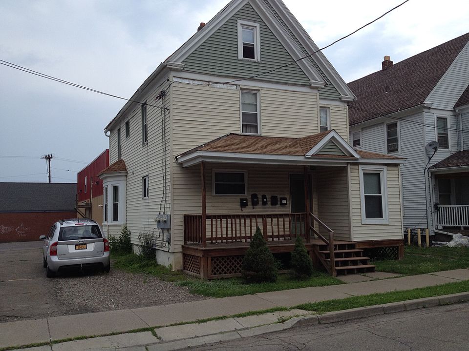 1st image of 9 Martha St APT 1