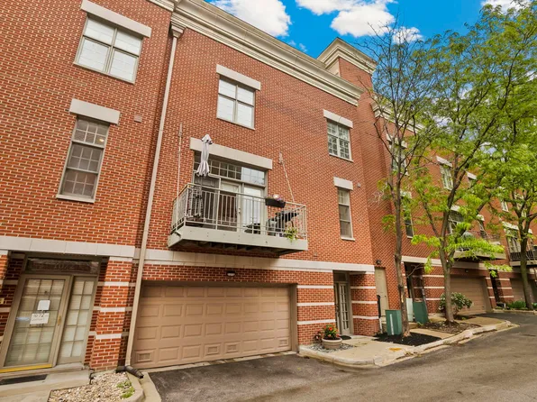 1070 W Chestnut St, Chicago, IL 60642