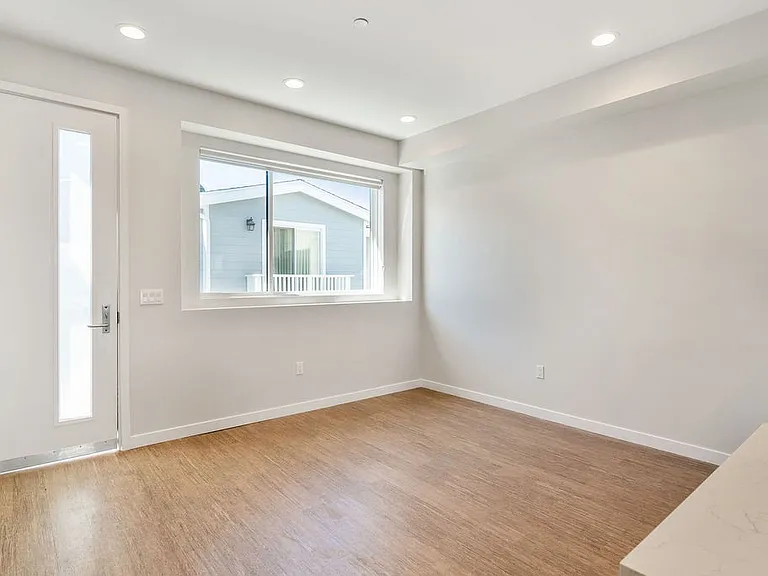 1214 Tennyson St. — Photo 9