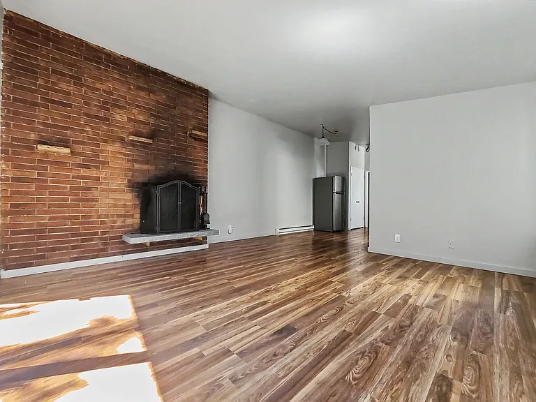 3213 21st Ave W — Photo 19