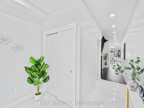 4th image of 116 Bur Oak Dr