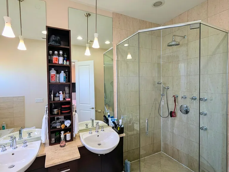 2642 W Chicago Ave #4 — Photo 9