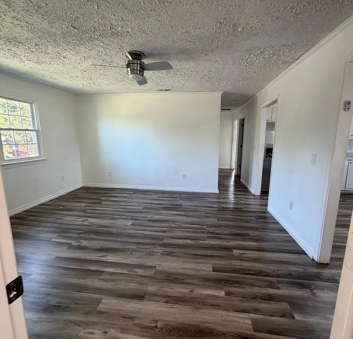 1 bed, $1,300 — Photo 4