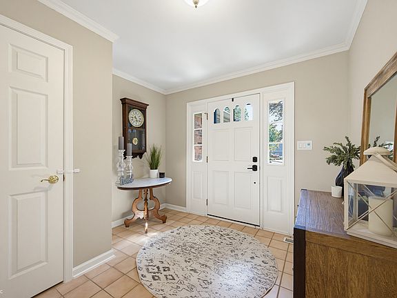 4th image of 8119 Lake Point Way