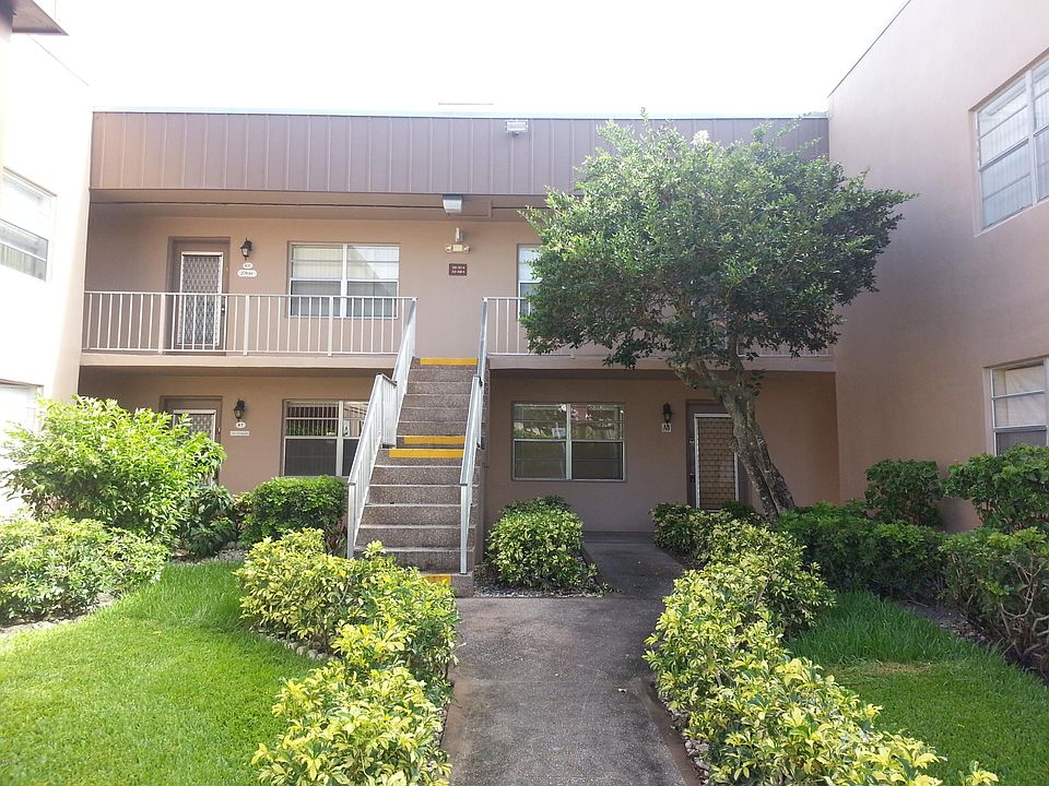 1st image of 8 Burgundy Dr #A