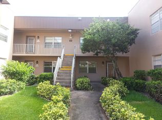 8 Burgundy Dr #A, Delray Beach, FL 33484