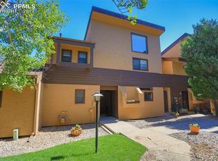 814 Pebblewood Dr, Colorado Springs, CO 80919