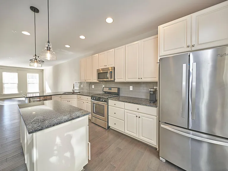 256 Bluemont Branch Ter SE — Photo 31