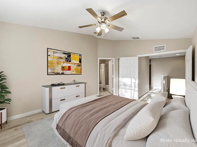 2827 SW 83rd Ter #102 — Photo 11