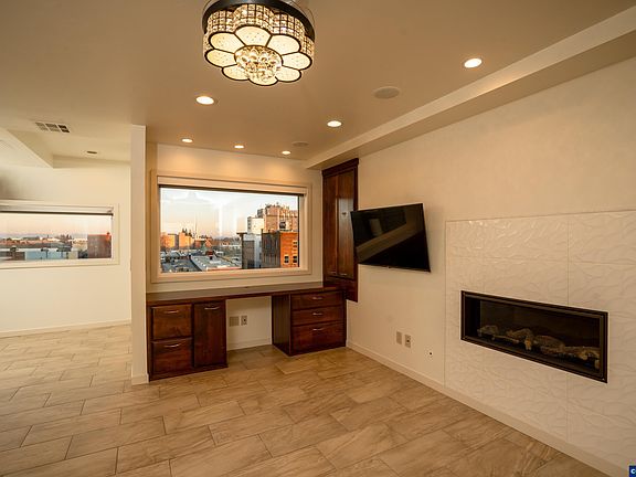 4th image of 156 Front St NE #600