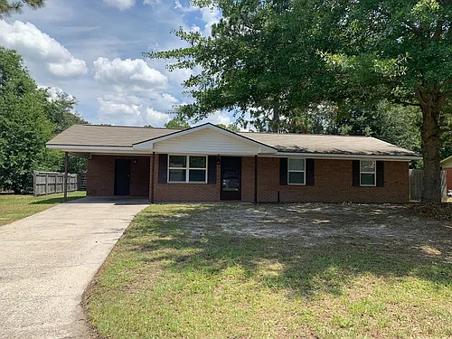 1012 White Cir Photo 1
