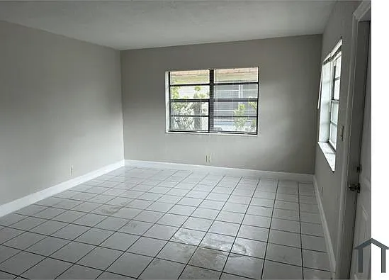 1329 NW 8th Ave — Photo 28