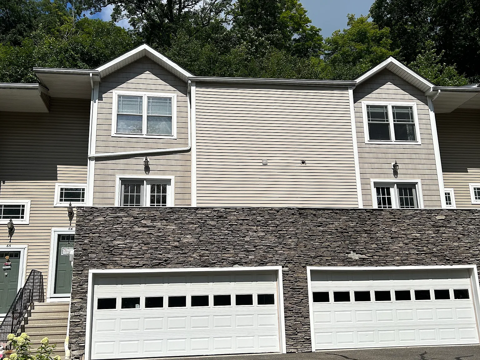 2 bed, 1452 sqft, $2,850 — Photo 1