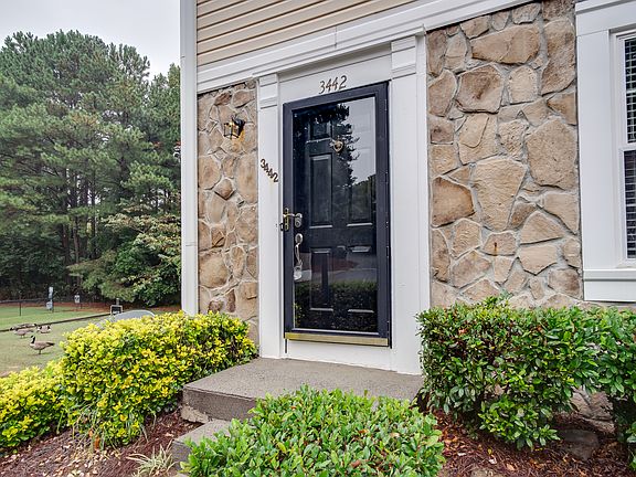 4th image of 3442 Bayshore Dr