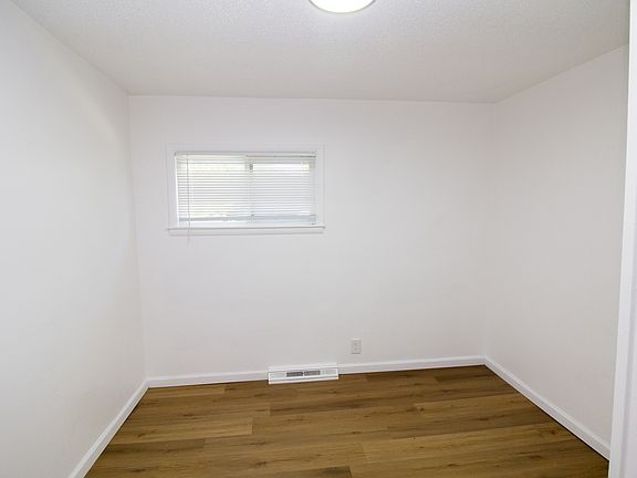 5th image of 6912 N Harrison St
