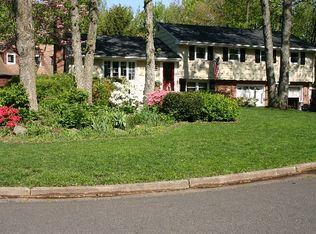 1 Hadfield Rd, Edison, NJ 08820