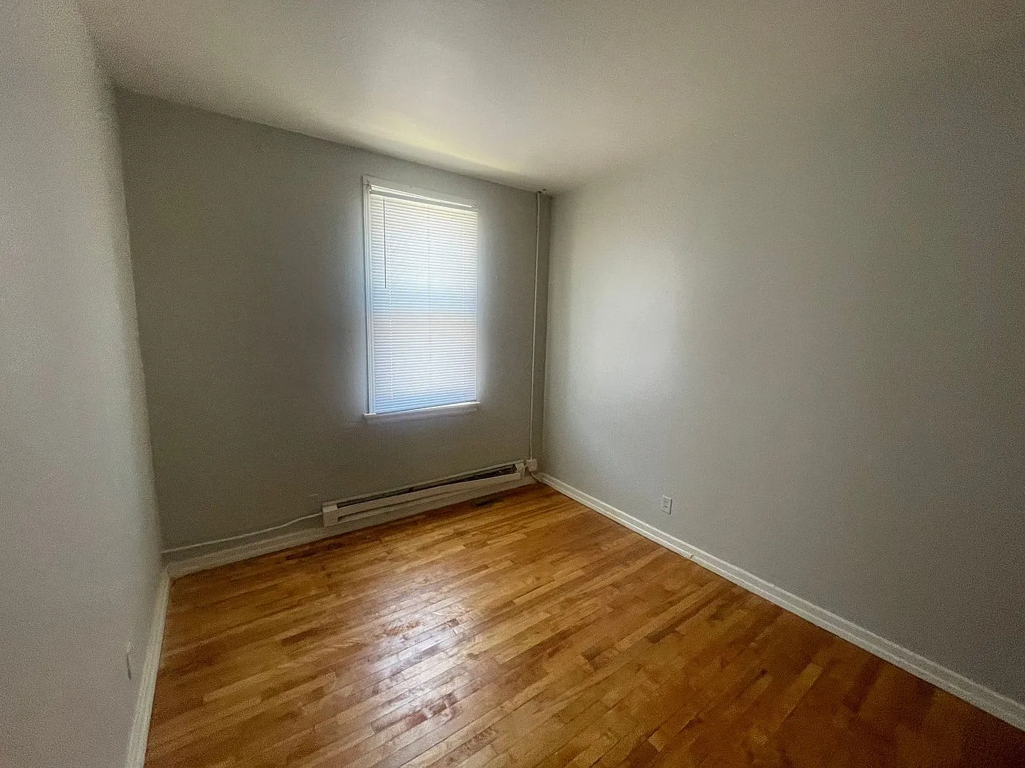 828 W Windlake Ave (8 unit) — Photo 2