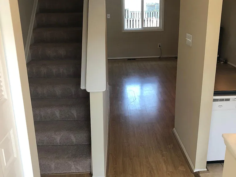 8233 Crestmont Cir — Photo 2