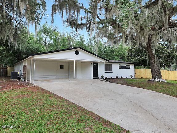 2nd image of 334 CENTURA Drive