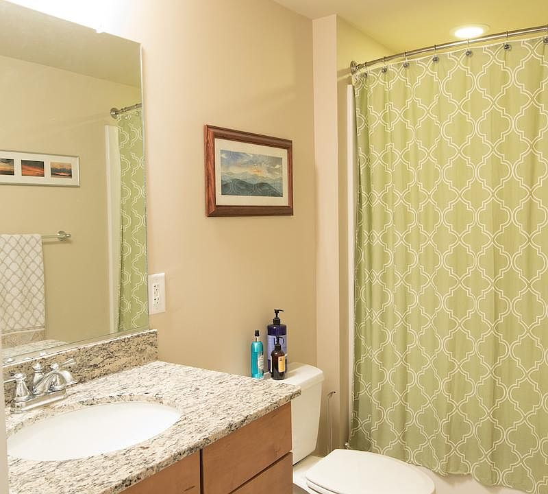 1st image of 611 S Jefferson St #1011