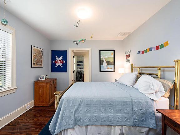 4th image of 32 Jamestown Rd