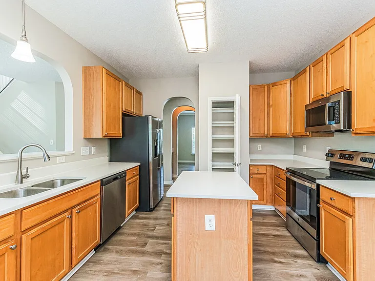 3608 Serendipity Dr — Photo 4