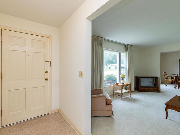 3rd image of 6539 Haslett Dr N