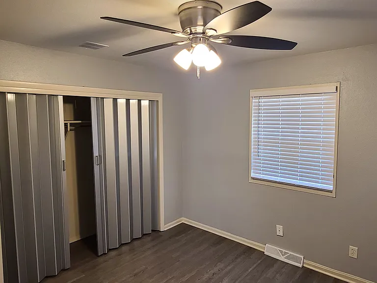 11316 Lewis Ave — Photo 19
