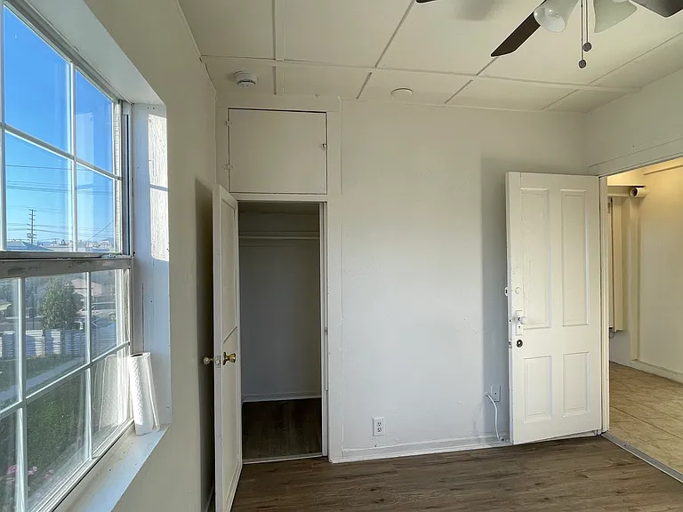 134 E 31st St — Photo 7