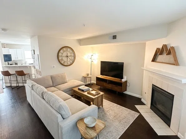 1330 S Monaco Pkwy, Denver, CO