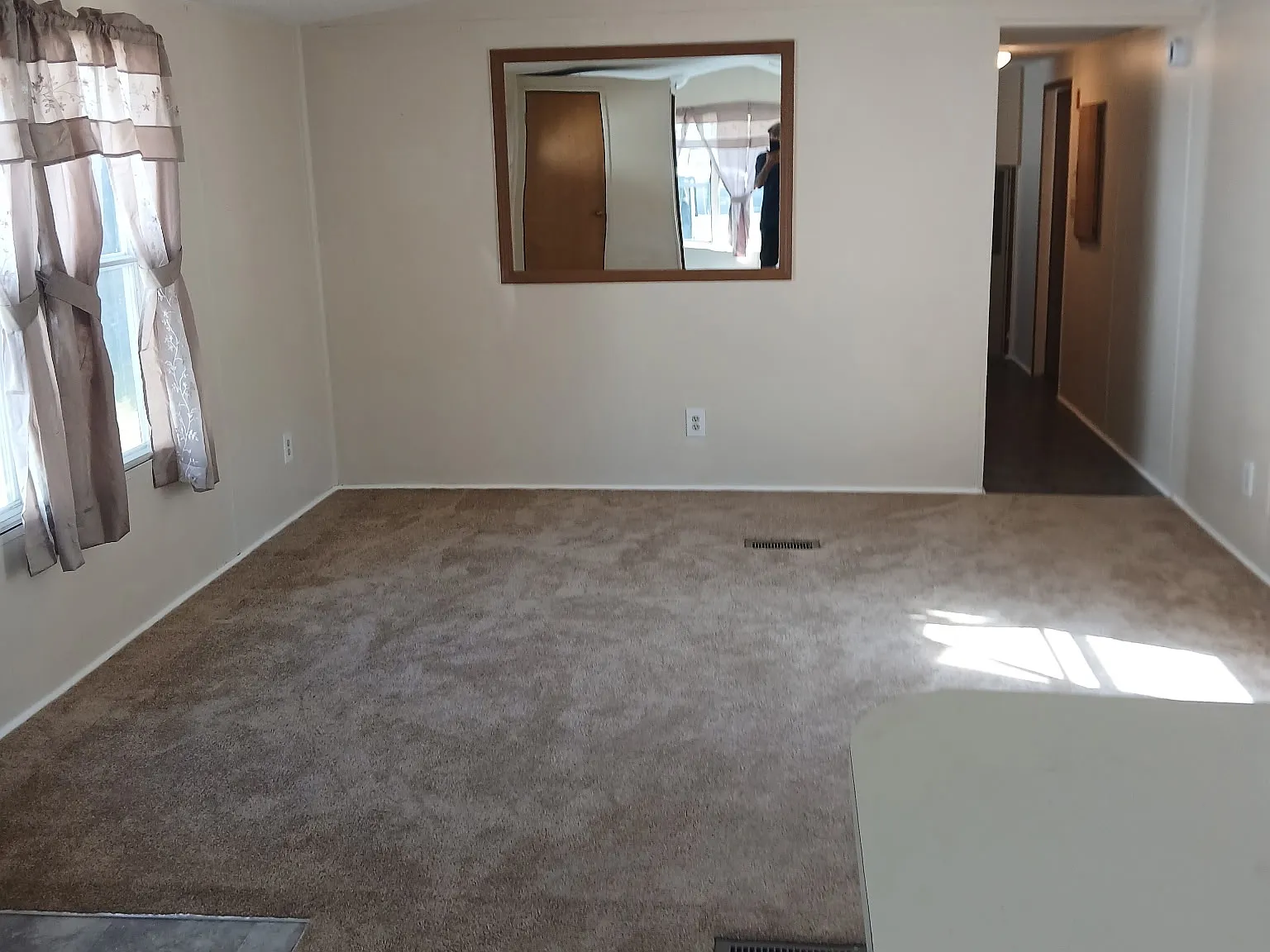 2 bed, 728 sqft, $1,299 — Photo 4