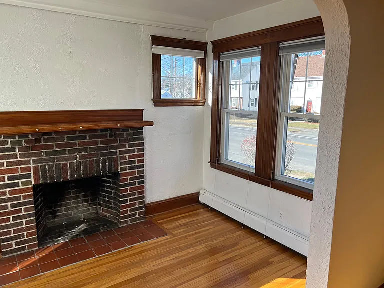 Lake St — Photo 28