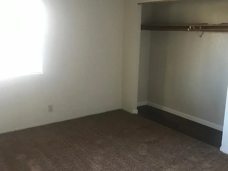 3032 Catalpa Ct #3 — Photo 6