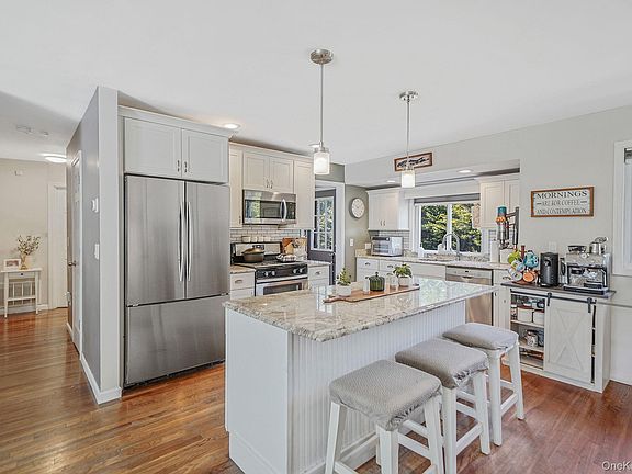 3rd image of 14 Burlington Avenue