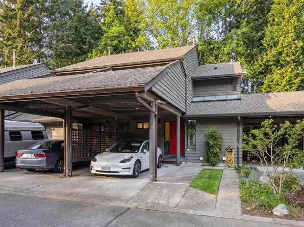 15951 Alder Pl, Surrey, BC V4A 5J1