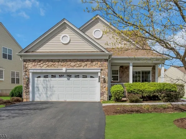 724 Brushwood Ct, Franklin Twp., NJ 08873