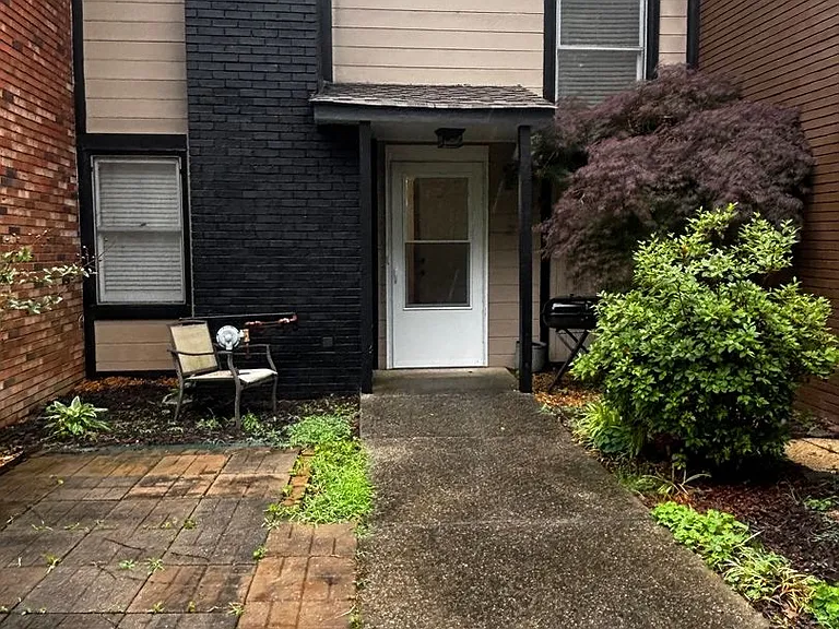4324 Vista Dr — Photo 2