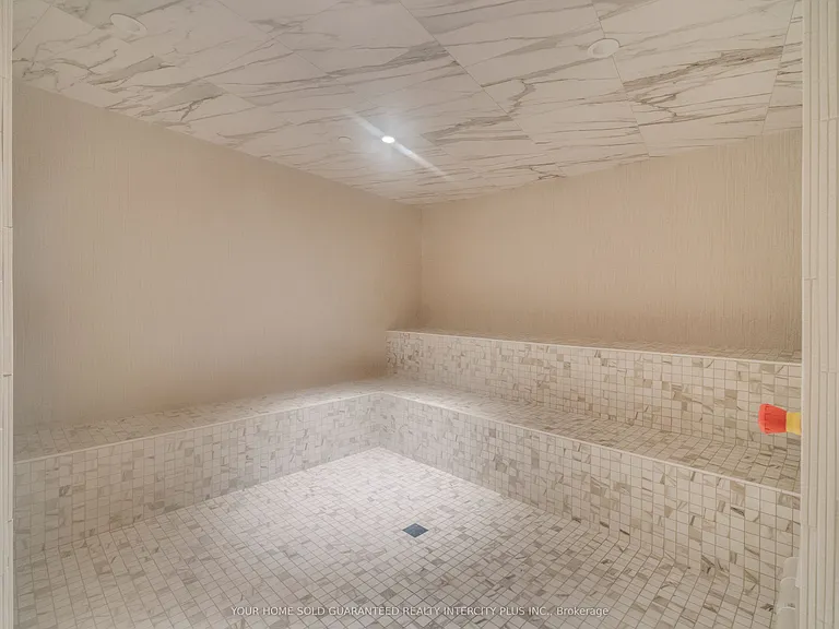 858 Dupont St #717 — Photo 37